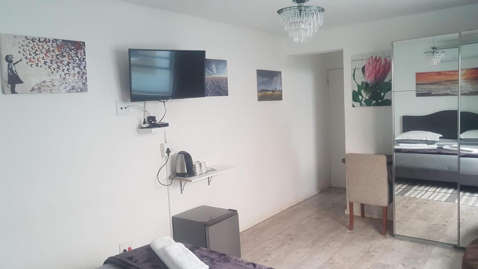 The Mountains Bed and Breakfast Κέιπ Τάουν Εξωτερικό φωτογραφία